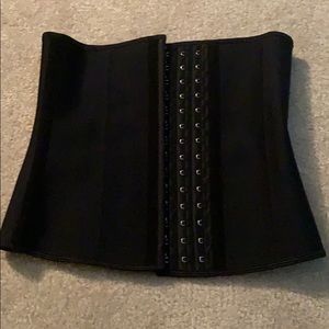 Waist trainer